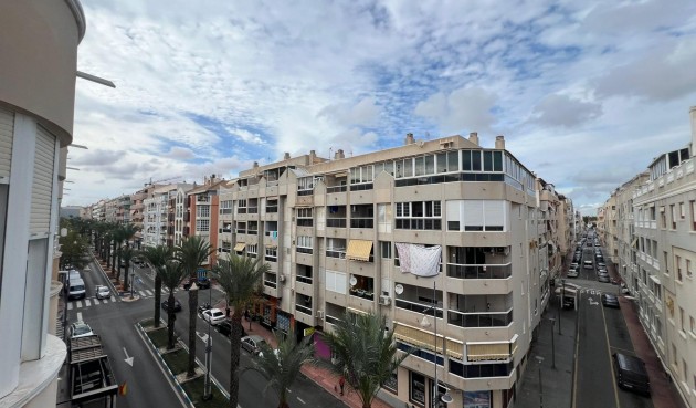 Resale - Apartment -
Torrevieja