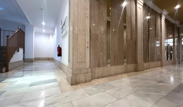 Resale - Apartment -
Torrevieja