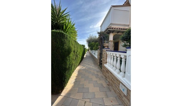 Resale - Duplex -
Orihuela Costa - Punta Prima