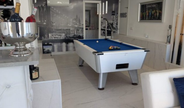 Återförsäljning - Villa -
Villamartin - Costa Blanca