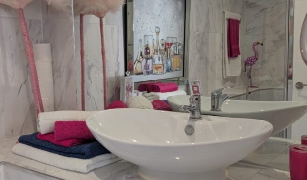 Återförsäljning - Villa -
Villamartin - Costa Blanca