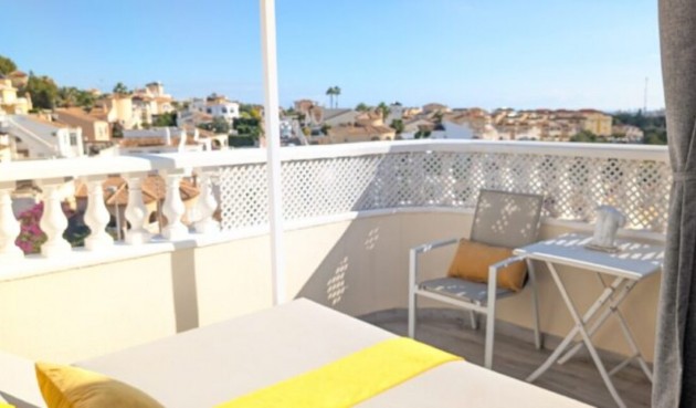 Återförsäljning - Villa -
Villamartin - Costa Blanca