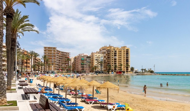 Resale - Penthouse -
Torrevieja - Playa de los Locos