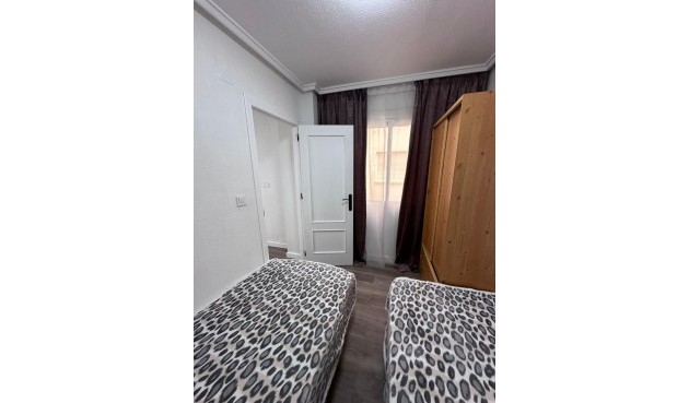 Brukt - Apartment -
Torrevieja - Centro - Muelle Pesquero