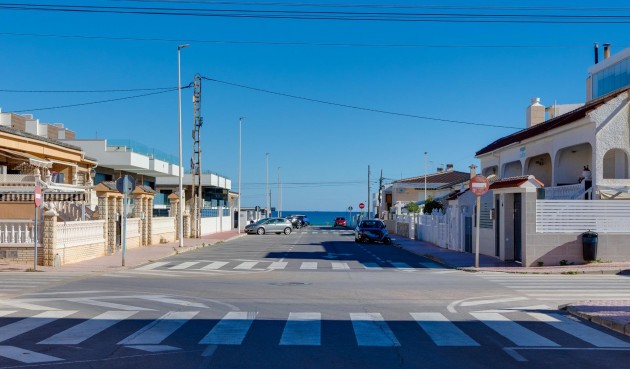 Återförsäljning - Bungalow -
Torrevieja - La Mata