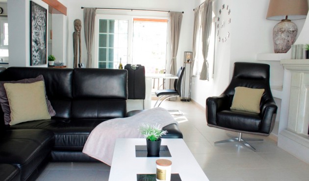 Återförsäljning - Villa -
Orihuela Costa - Costa Blanca