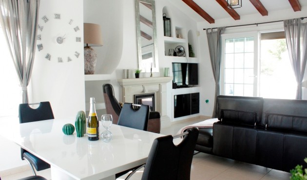 Återförsäljning - Villa -
Orihuela Costa - Costa Blanca