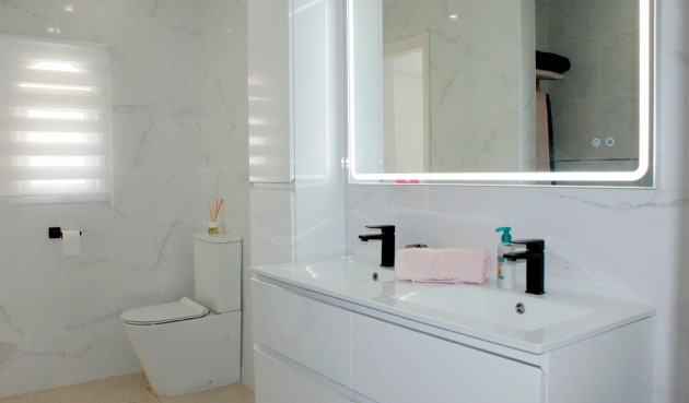 Återförsäljning - Villa -
Orihuela Costa - Costa Blanca