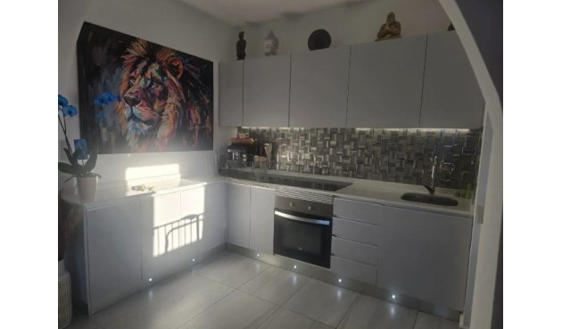 Återförsäljning - Villa -
Rojales - Inland