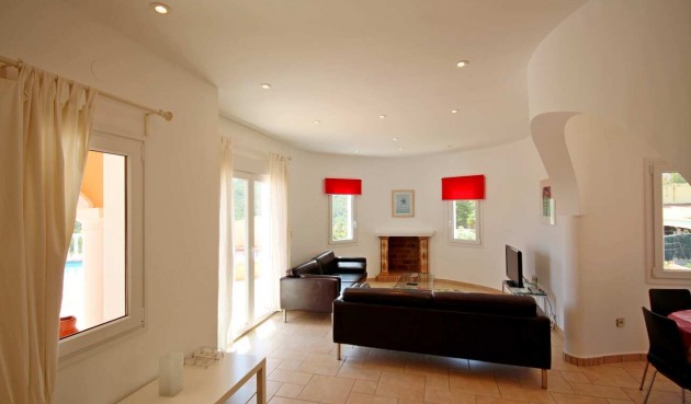 Resale - Villa -
Jávea - Costa Blanca