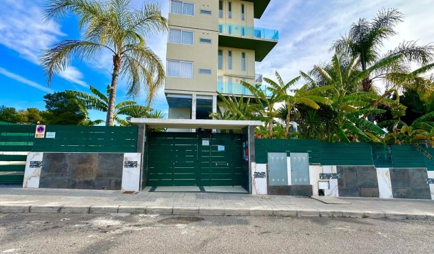 Reventa - Apartment -
Finestrat