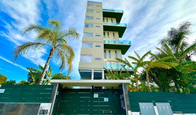 Reventa - Apartment -
Finestrat