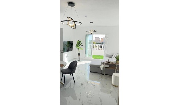 Återförsäljning - Takvåning -
Orihuela Costa - La Zenia