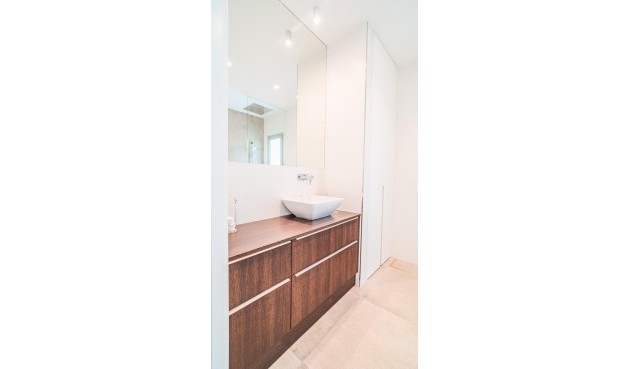 Resale - Villa -
Orihuela - Las Colinas Golf