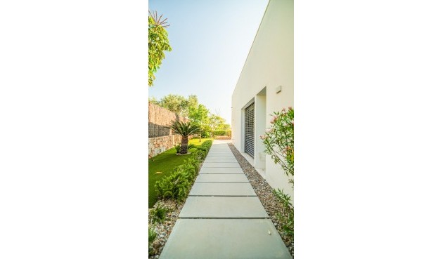 Resale - Villa -
Orihuela - Las Colinas Golf