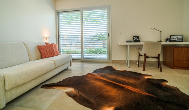 Resale - Villa -
Orihuela - Las Colinas Golf