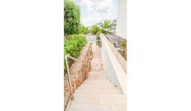 Resale - Villa -
Orihuela - Las Colinas Golf