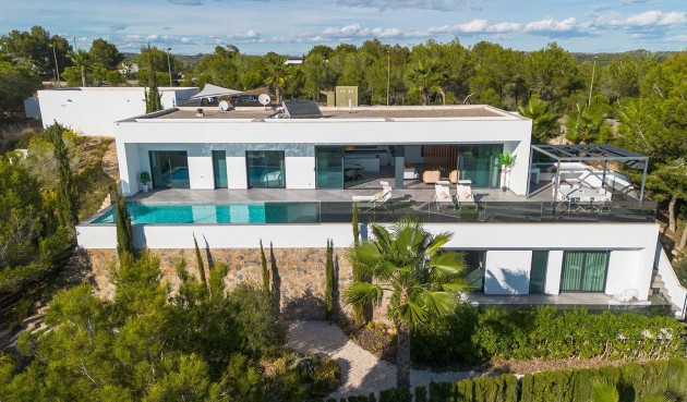 Återförsäljning - Villa -
Orihuela - Las Colinas Golf