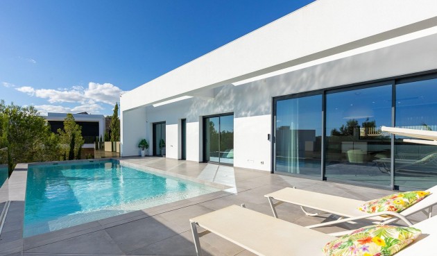 Återförsäljning - Villa -
Orihuela - Las Colinas Golf