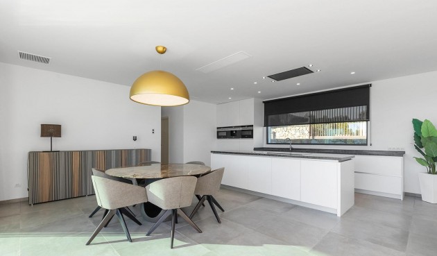 Återförsäljning - Villa -
Orihuela - Las Colinas Golf