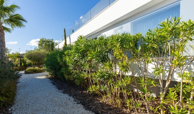 Återförsäljning - Villa -
Orihuela - Las Colinas Golf