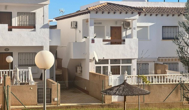 Reventa - Duplex -
Orihuela - Los Balcones Y Los Altos