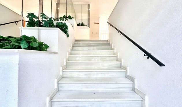 Resale - Apartment -
Torrevieja - Centro