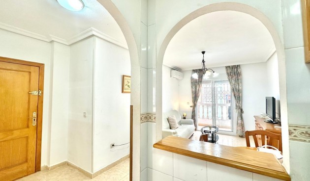 Resale - Apartment -
Torrevieja - Centro