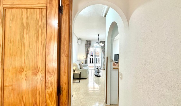 Resale - Apartment -
Torrevieja - Centro