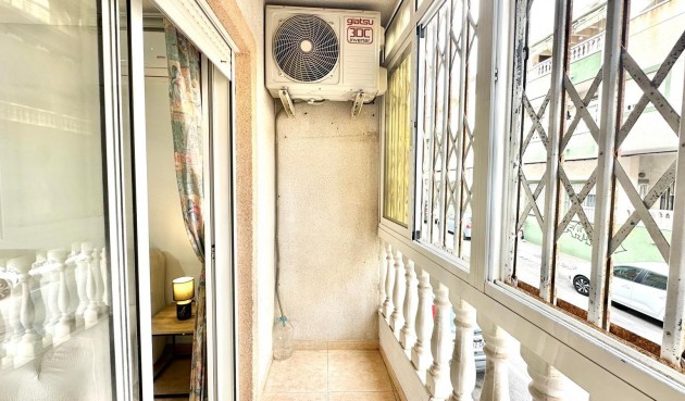 Resale - Apartment -
Torrevieja - Centro