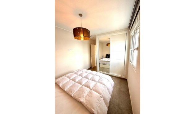 Återförsäljning - Apartment -
Orihuela Costa - Villamartín-las Filipinas