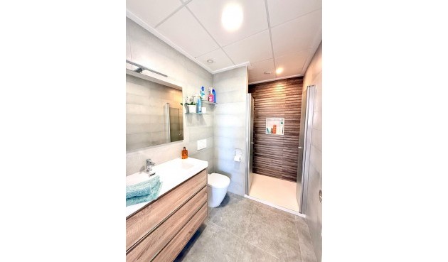 Återförsäljning - Apartment -
Orihuela Costa - Villamartín-las Filipinas