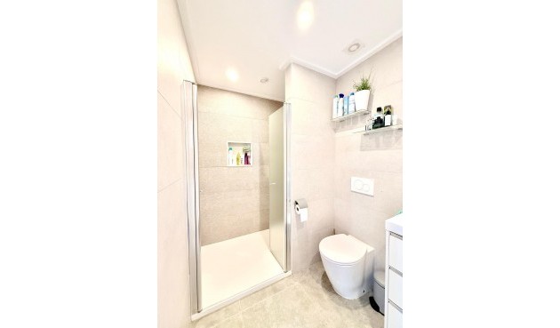 Återförsäljning - Apartment -
Orihuela Costa - Villamartín-las Filipinas