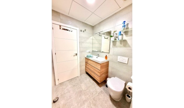 Återförsäljning - Apartment -
Orihuela Costa - Villamartín-las Filipinas