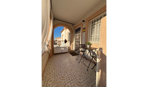 Återförsäljning - Bungalow -
Torrevieja - Costa Blanca