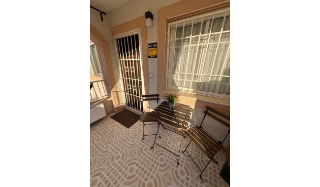 Återförsäljning - Bungalow -
Torrevieja - Costa Blanca