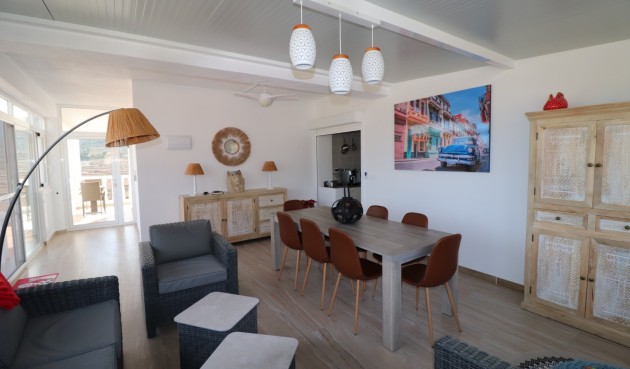 Återförsäljning - Villa -
La Romana - Inland