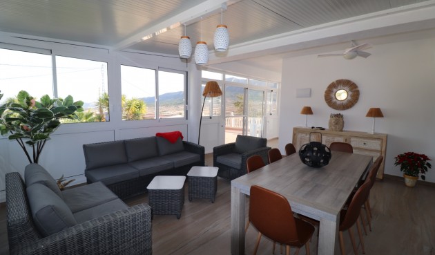 Återförsäljning - Villa -
La Romana - Inland