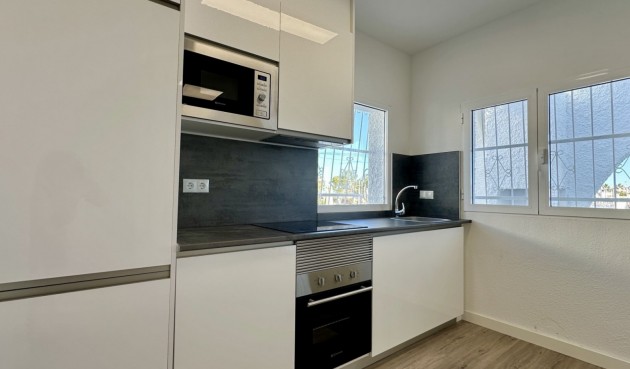 Återförsäljning - Bungalow -
Orihuela Costa - Costa Blanca