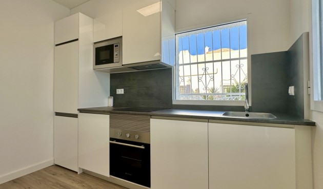 Återförsäljning - Bungalow -
Orihuela Costa - Costa Blanca