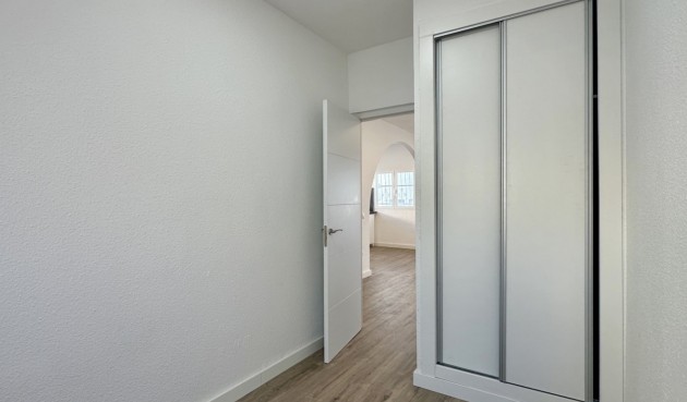 Återförsäljning - Bungalow -
Orihuela Costa - Costa Blanca