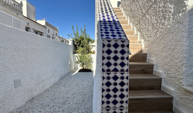 Återförsäljning - Bungalow -
Orihuela Costa - Costa Blanca