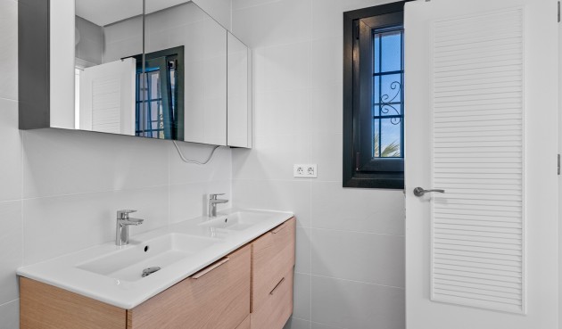 Brukt - Villa -
Orihuela Costa - Costa Blanca