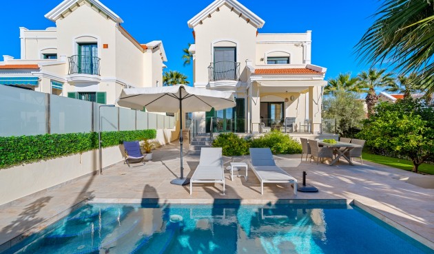 Brukt - Villa -
Orihuela Costa - Costa Blanca