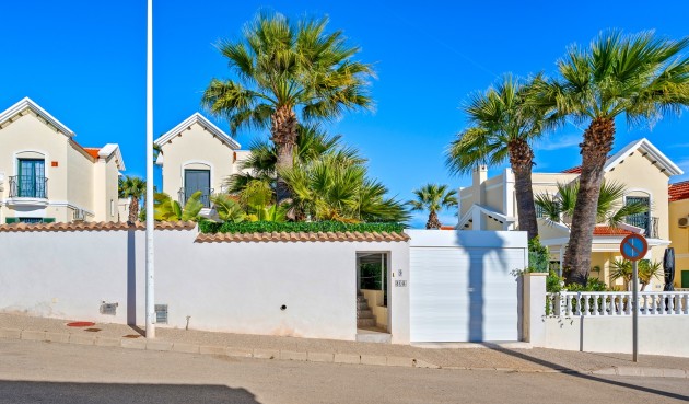 Brukt - Villa -
Orihuela Costa - Costa Blanca