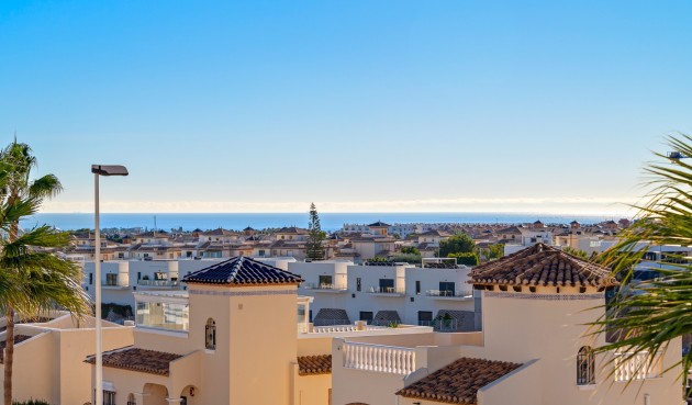 Brukt - Villa -
Orihuela Costa - Costa Blanca