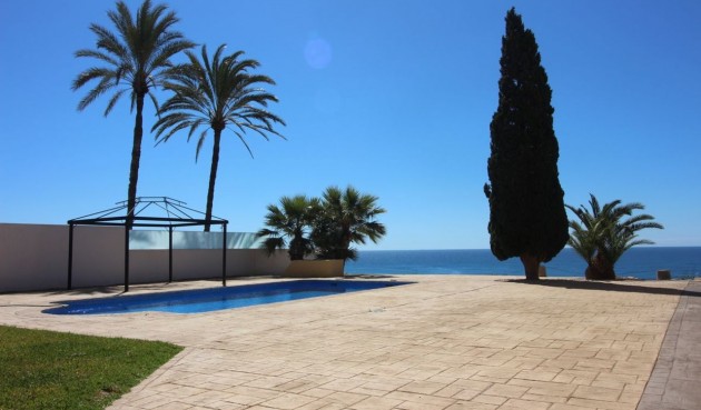 Återförsäljning - Villa -
Cabo Roig - Costa Blanca