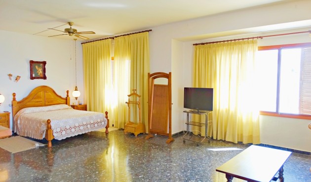 Återförsäljning - Villa -
Cabo Roig - Costa Blanca