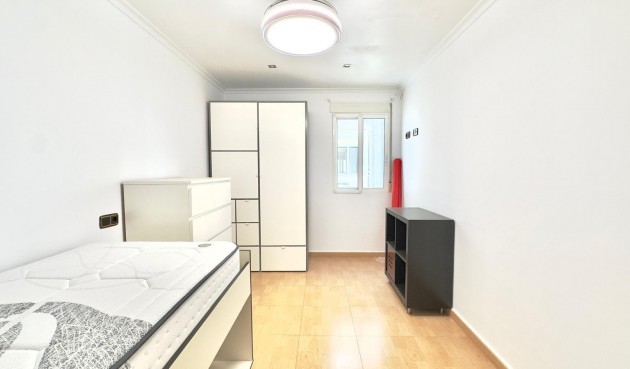 Reventa - Apartment -
Torrevieja - Centro