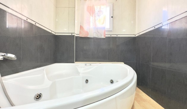 Reventa - Apartment -
Torrevieja - Centro